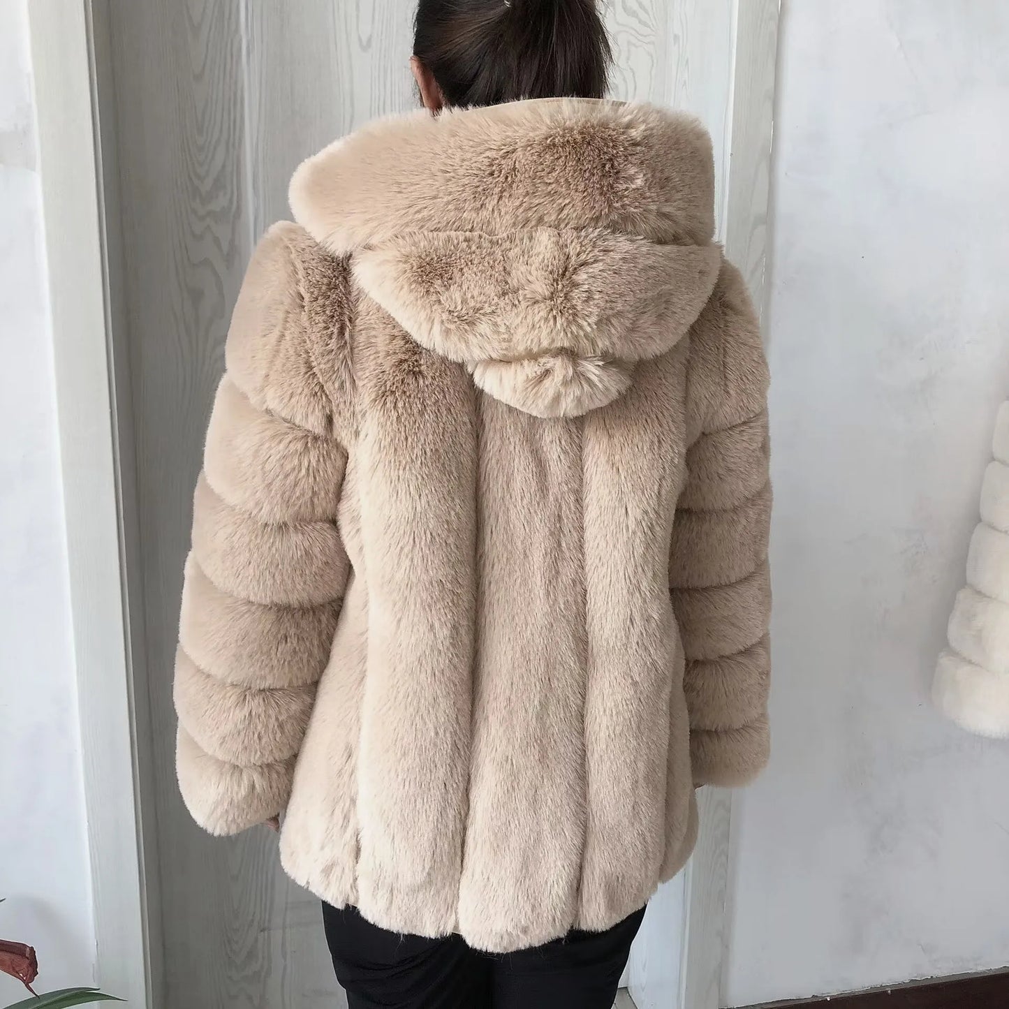 Women's faux fur hooded coat winter