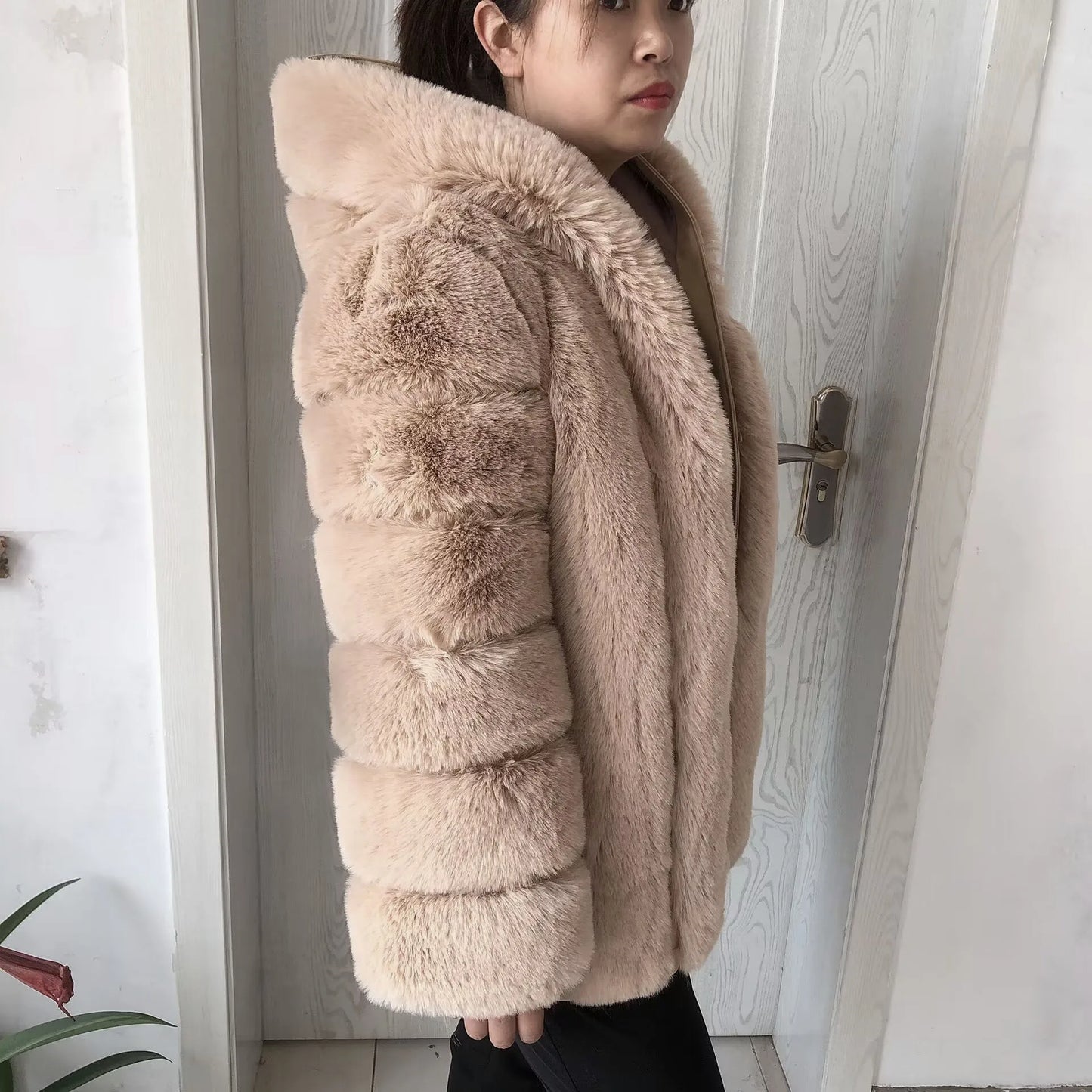 Women's faux fur hooded coat winter